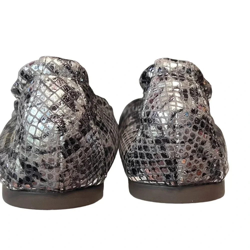 NIB TORY BURCH York Metallic Roccia Powder Suede Ballet Flat Silve… - Picture 6 of 9